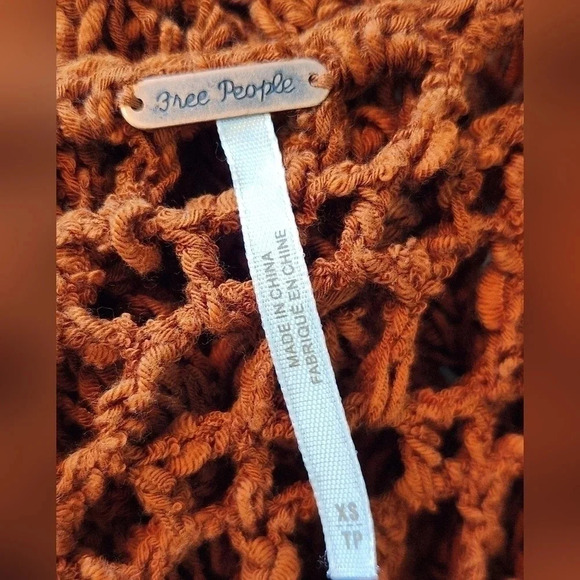 || FREE PEOPLE || Circles Within crocheted tank top, sweater, boho, orange - Picture 7 of 7